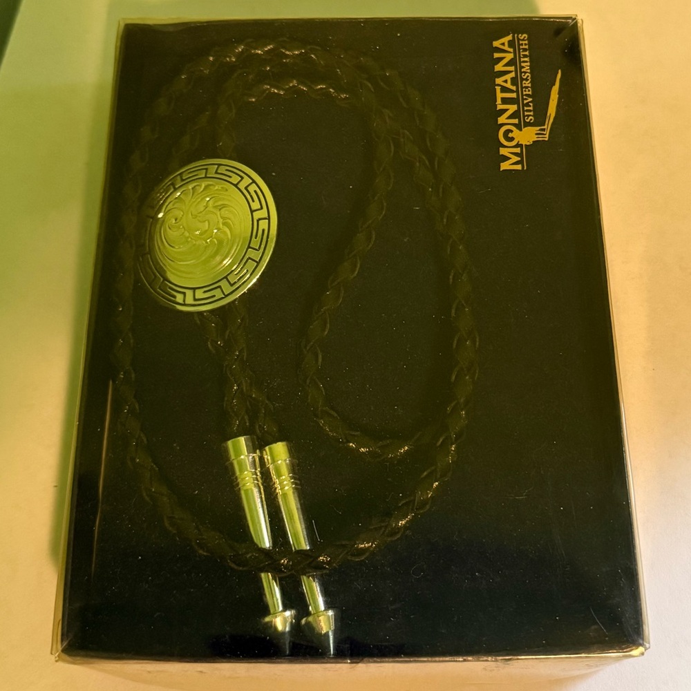 Montana Silversmiths Bolo Tie with Silver and Gold Tones - Picture 4 of 5